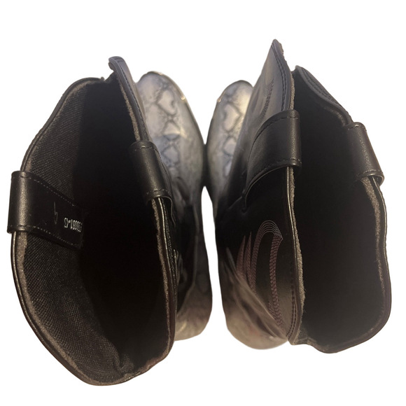 Women’s Western Calf height heeled cowboy boots size 10.5 Silver and Black - Picture 9 of 12